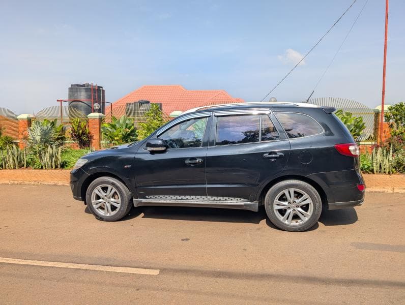 HYUNDAI  SANTAFE — car rental & hire in Kigali Rwanda