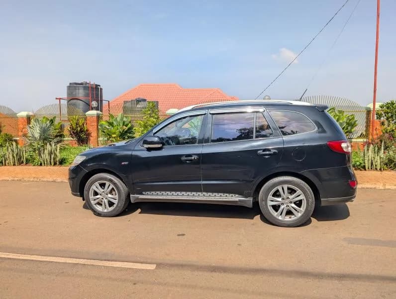 HYUNDAI  SANTAFE — car rental & hire in Kigali Rwanda